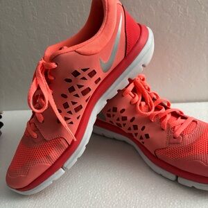 Nike Flex 2015 Run Athletic Woman Sneakers Size 9